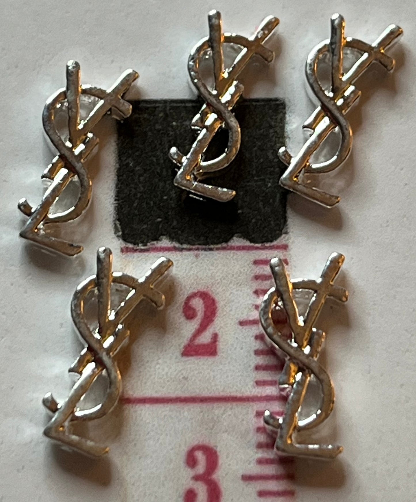 Silver Y’s (#121)