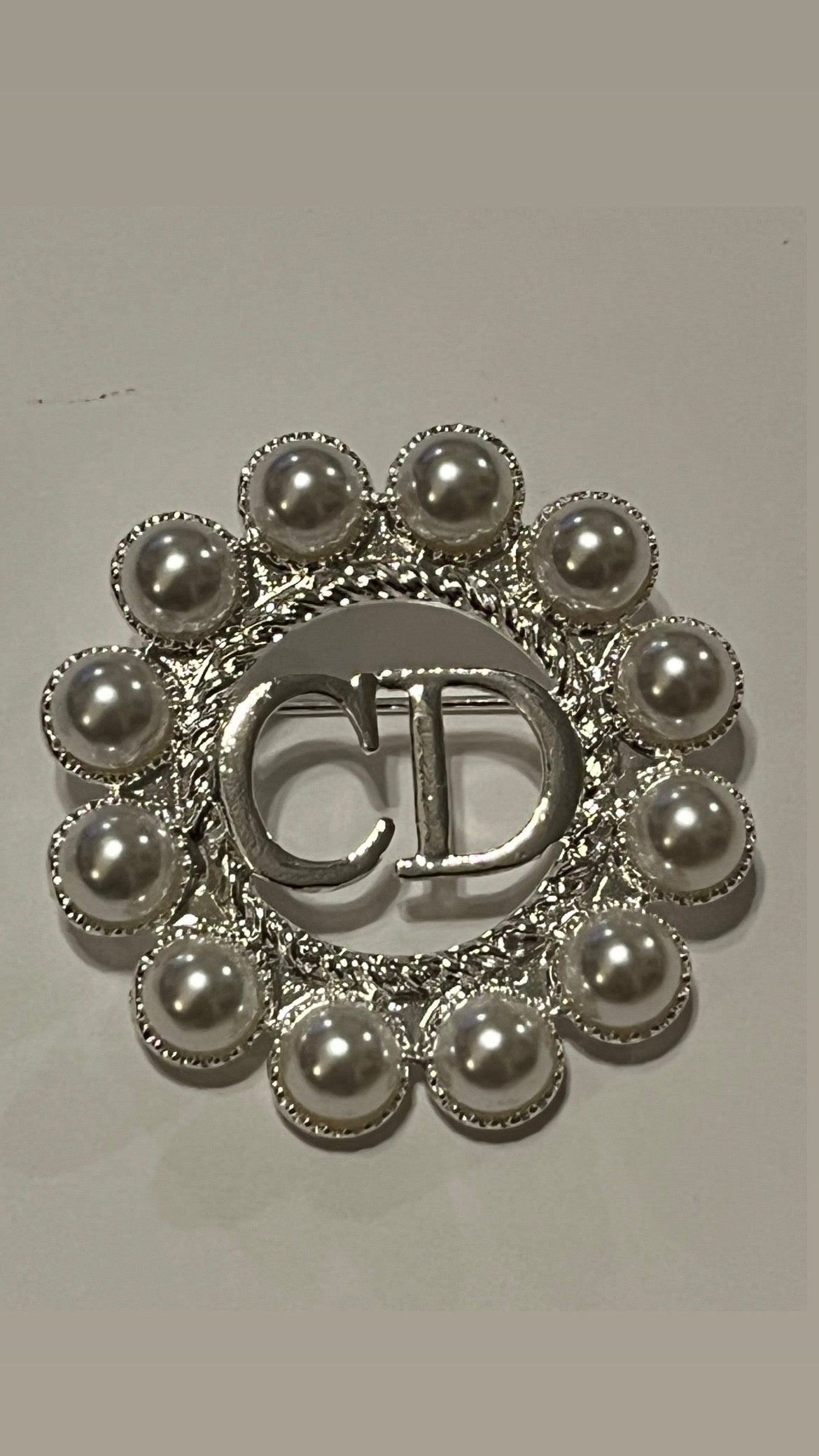Brooch (silver)