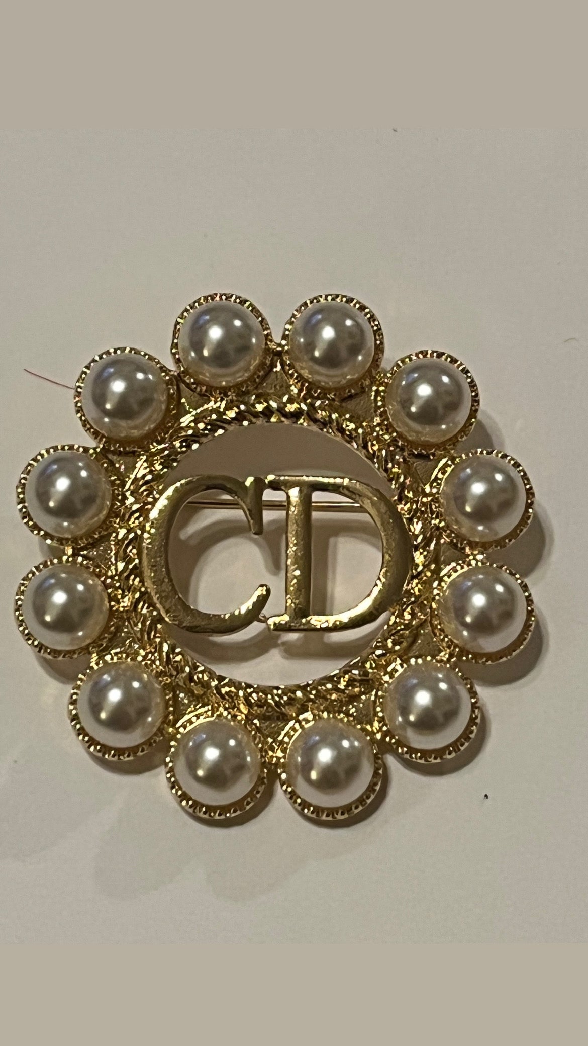 Brooch (gold)