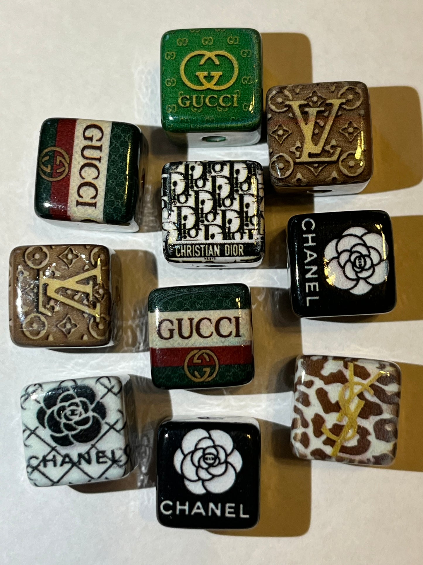 16mm Cube focal beads