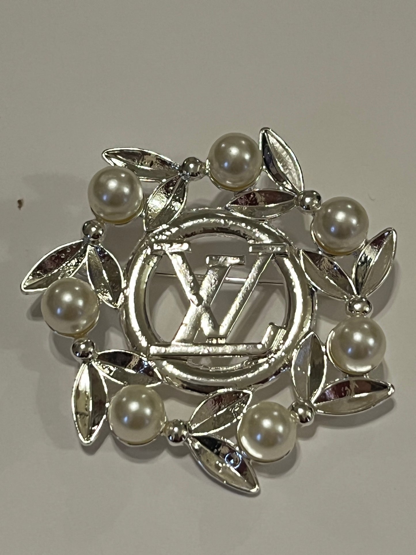 Brooch (silver)
