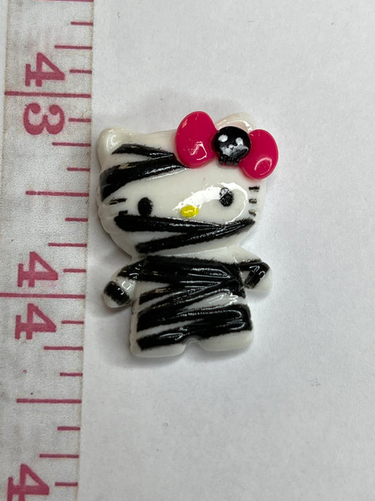 Mummy kitty flat back charms (random colors)