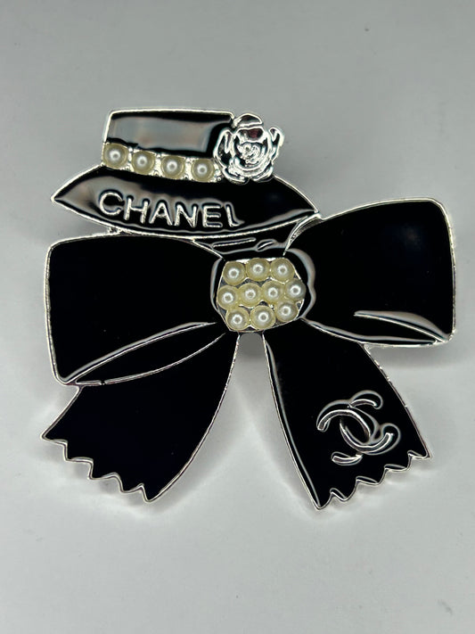 Brooch (silver)