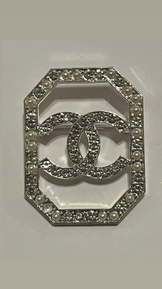 Brooch (silver)