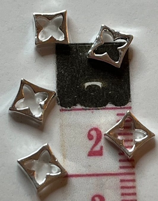 Silver L’s (#127)