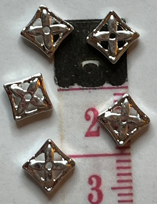 Silver L’s (#128)