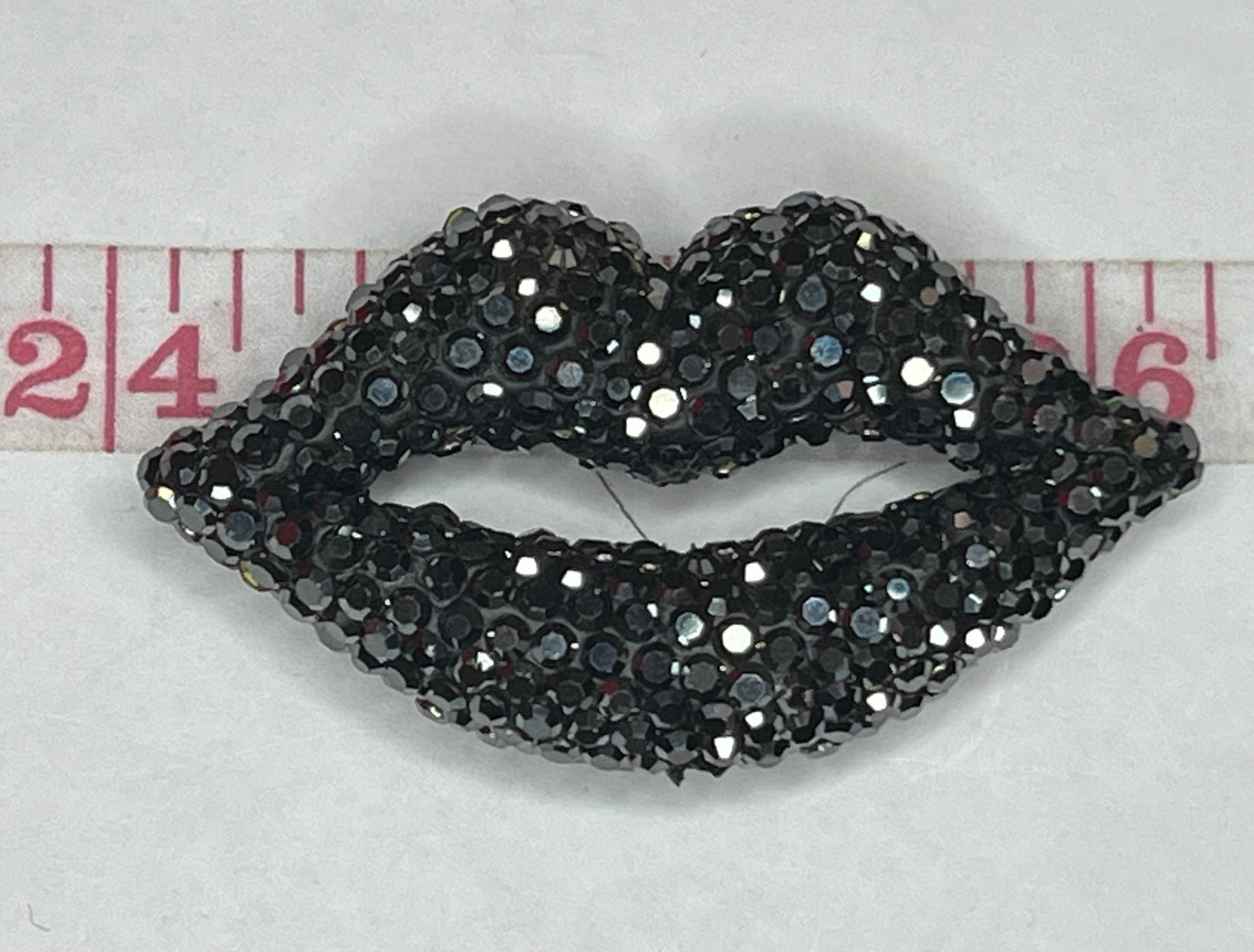 Dark grey rhinestone lips