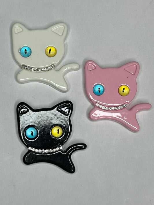 Pretty eye cats flat backs (random colors)