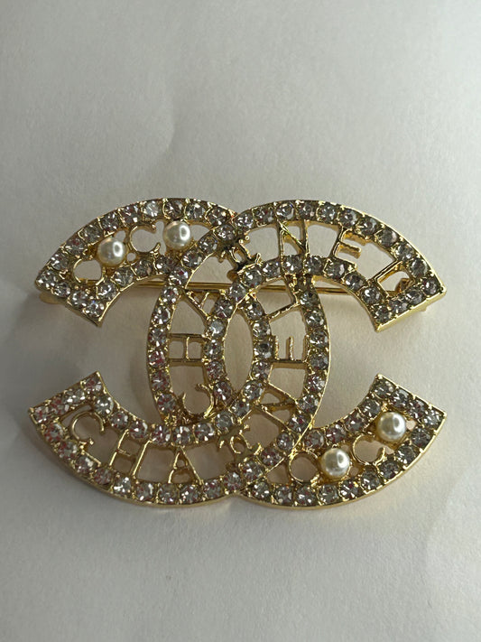 Brooches (gold)