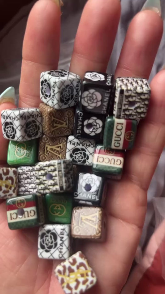 16mm Cube focal beads